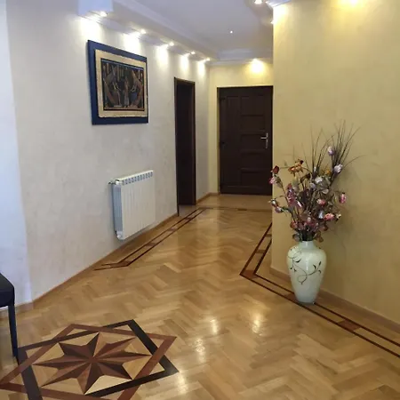 Oli House *